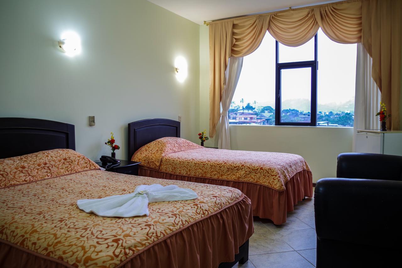 Hotel Oro Negro Puyo Kültér fotó
